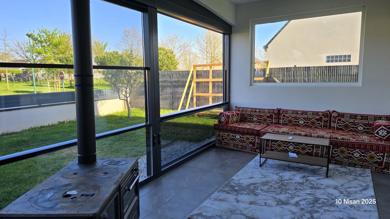 Glazed pergola