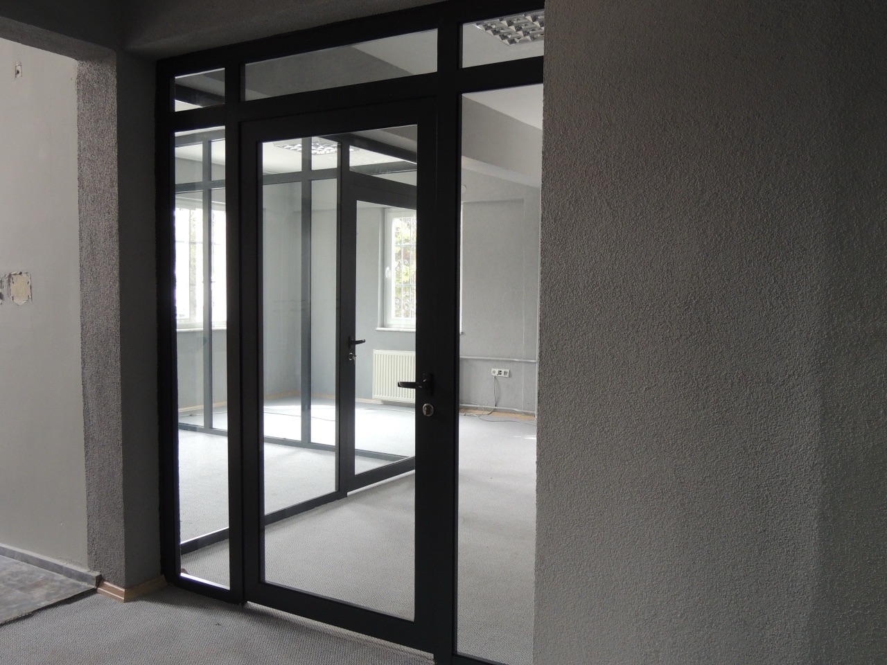 Aluminium window front